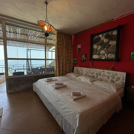 Hotel Vila "Oda E Miqve" วญอเรอ ภายนอก รูปภาพ