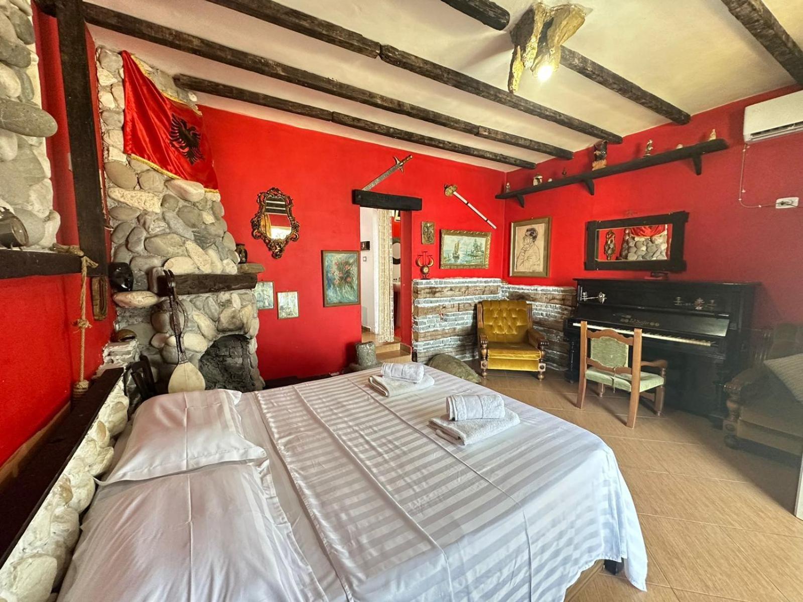 Hotel Vila "Oda E Miqve" วญอเรอ ภายนอก รูปภาพ