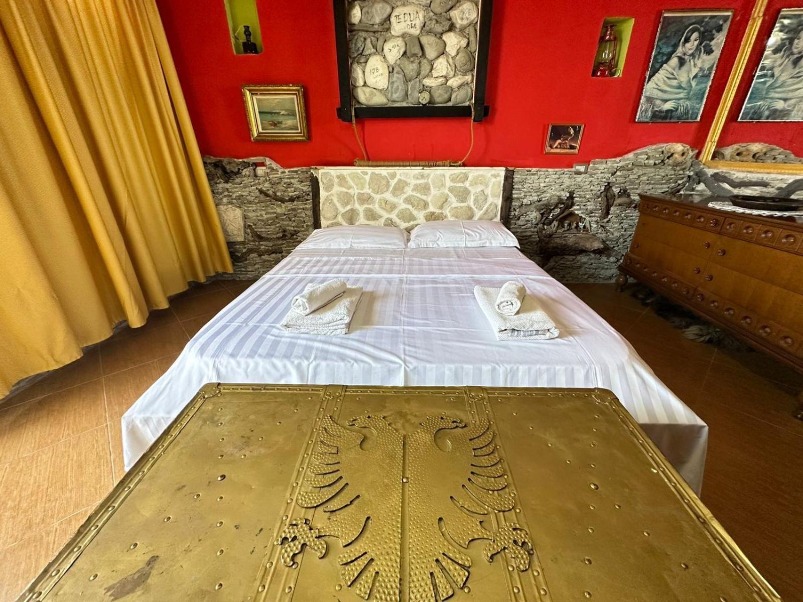 Hotel Vila "Oda E Miqve" วญอเรอ ภายนอก รูปภาพ
