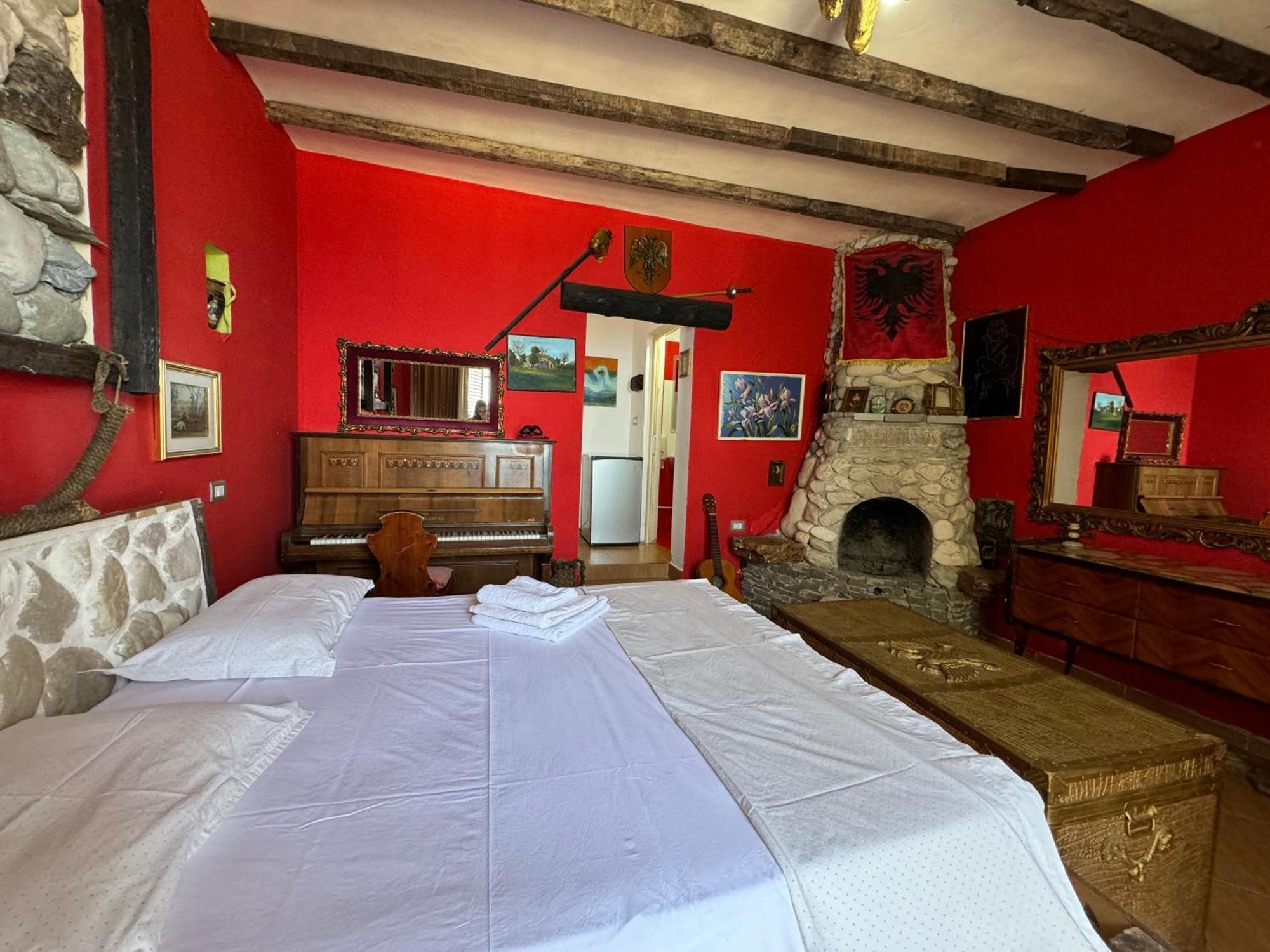 Hotel Vila "Oda E Miqve" วญอเรอ ภายนอก รูปภาพ
