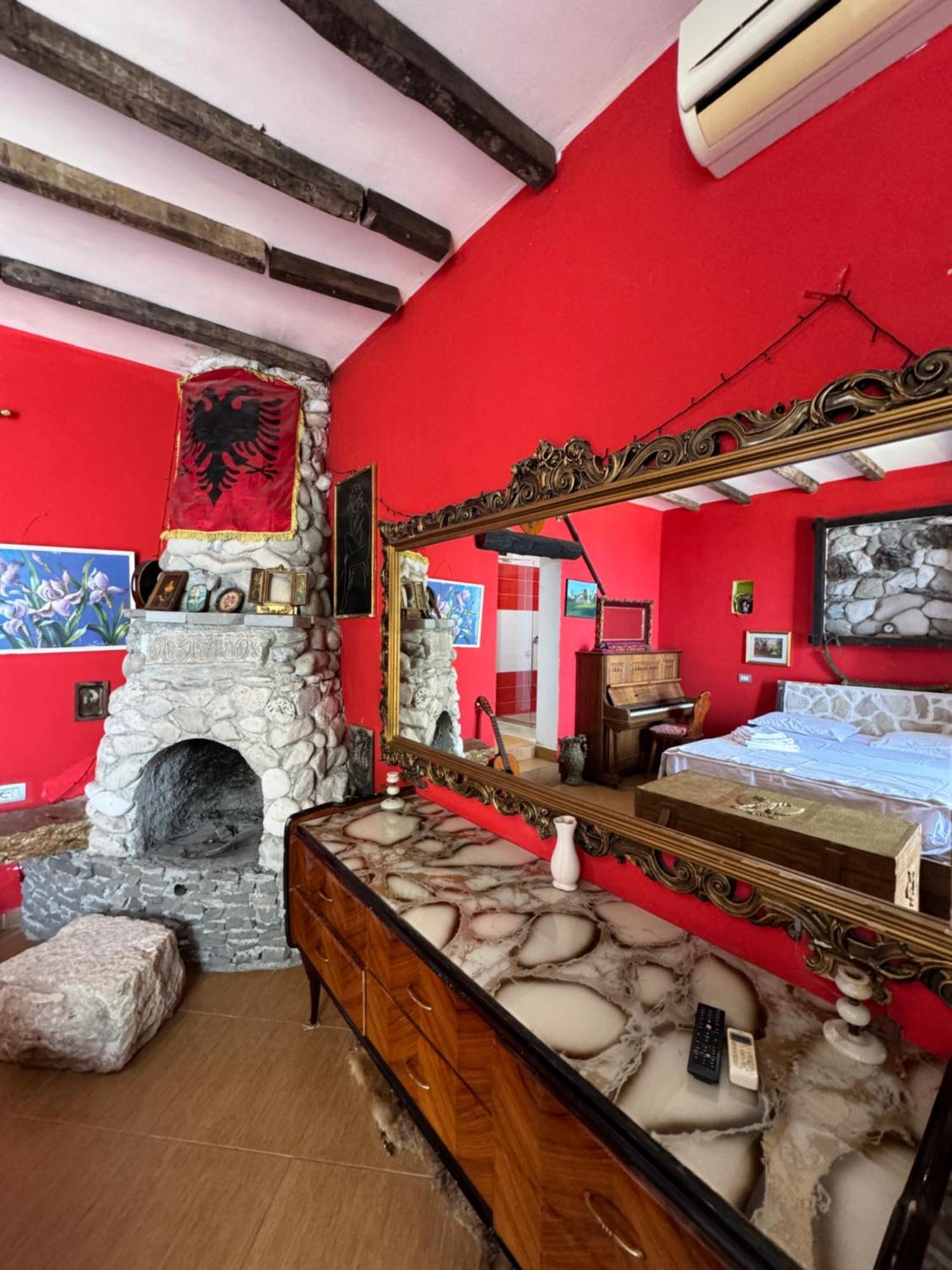 Hotel Vila "Oda E Miqve" วญอเรอ ภายนอก รูปภาพ