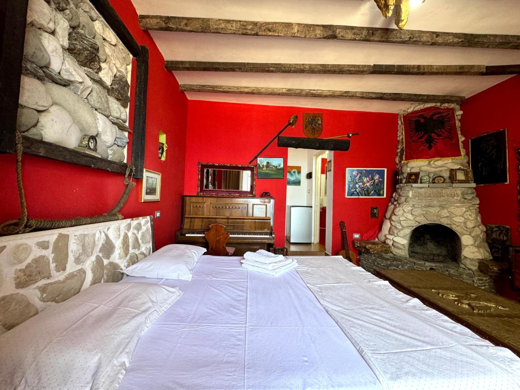 Hotel Vila "Oda E Miqve" วญอเรอ ภายนอก รูปภาพ